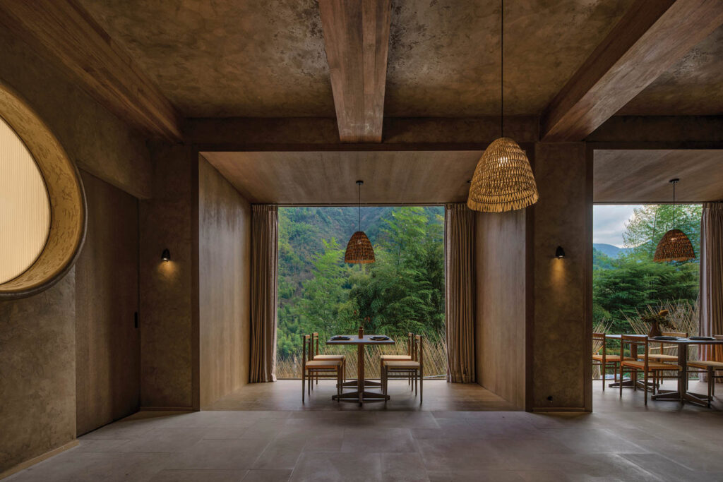 开餐空间调色调和挂接