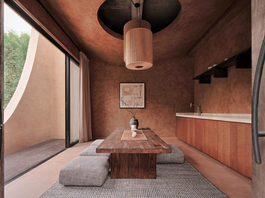 带楼座、挂灯并沉入背部