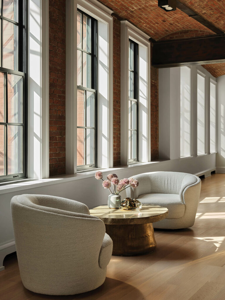 窗口旁小读空格旋转轮椅