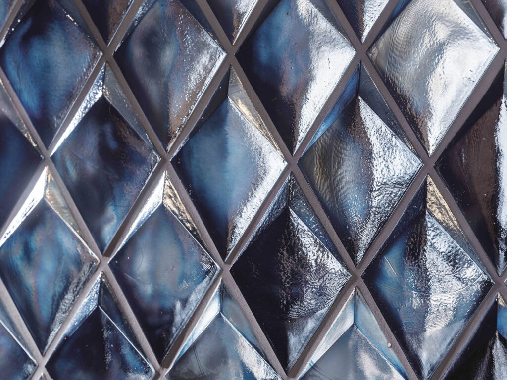 暗极金刚石形马赛克瓦