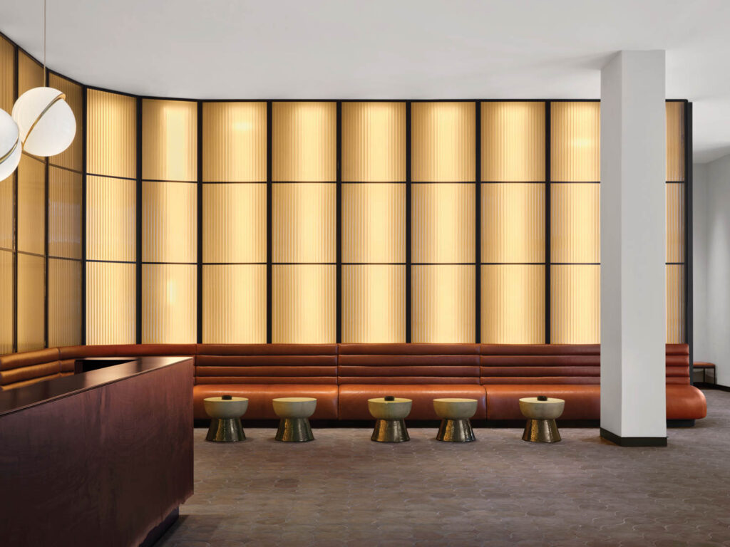 带点画背景室、橙板亭和低表