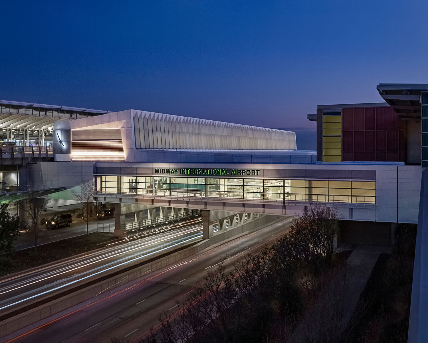 安全检查站中途国际机场