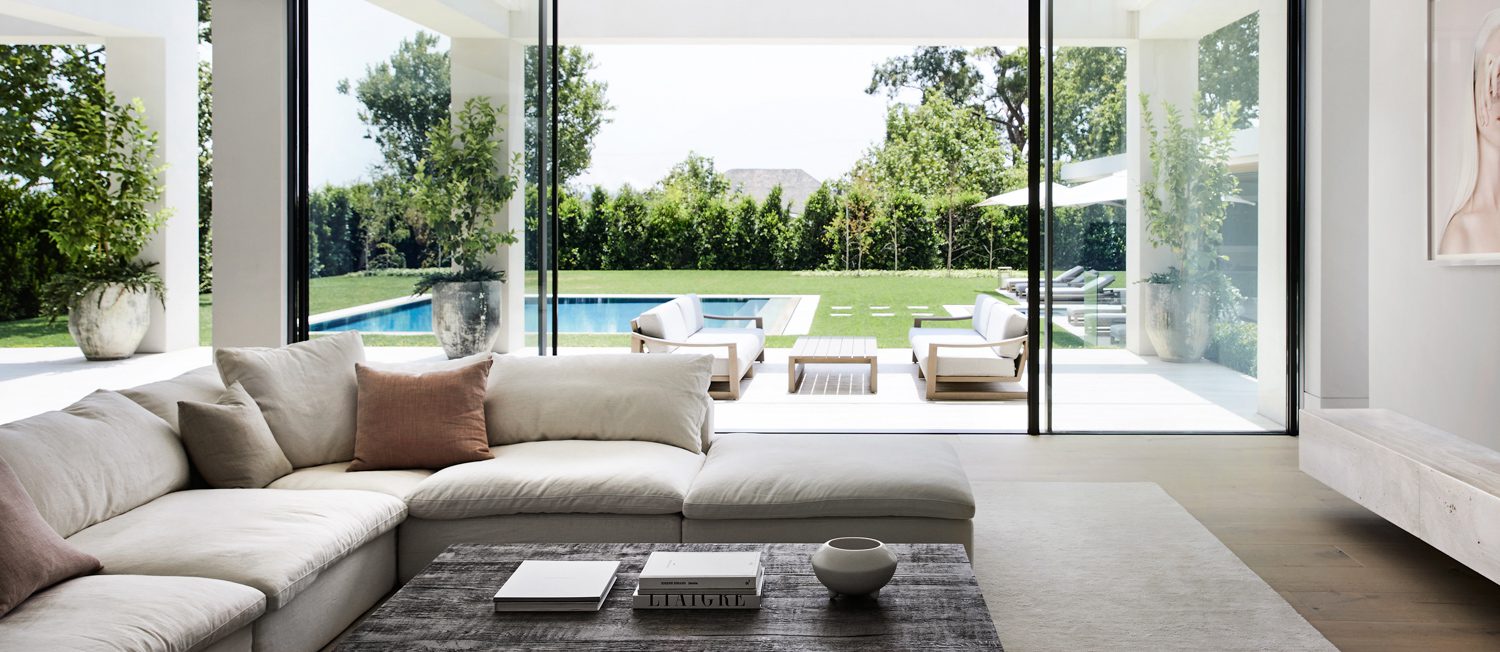 Toorak花园客厅开机后院和游泳池