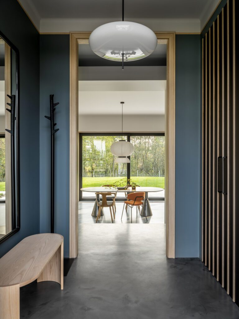 大厅长椅由Studio Joanna Laajisto制作