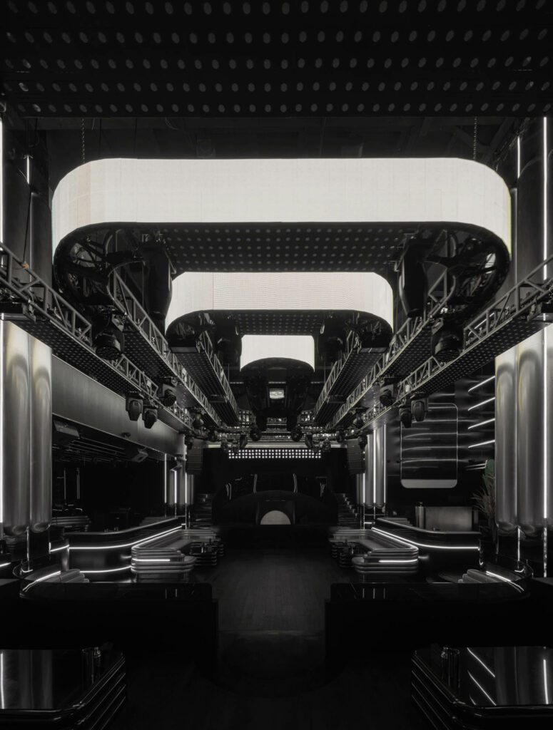 紧接提升DJ插播机外,可调低LED屏幕带以改变休息室和舞蹈楼层的模样性