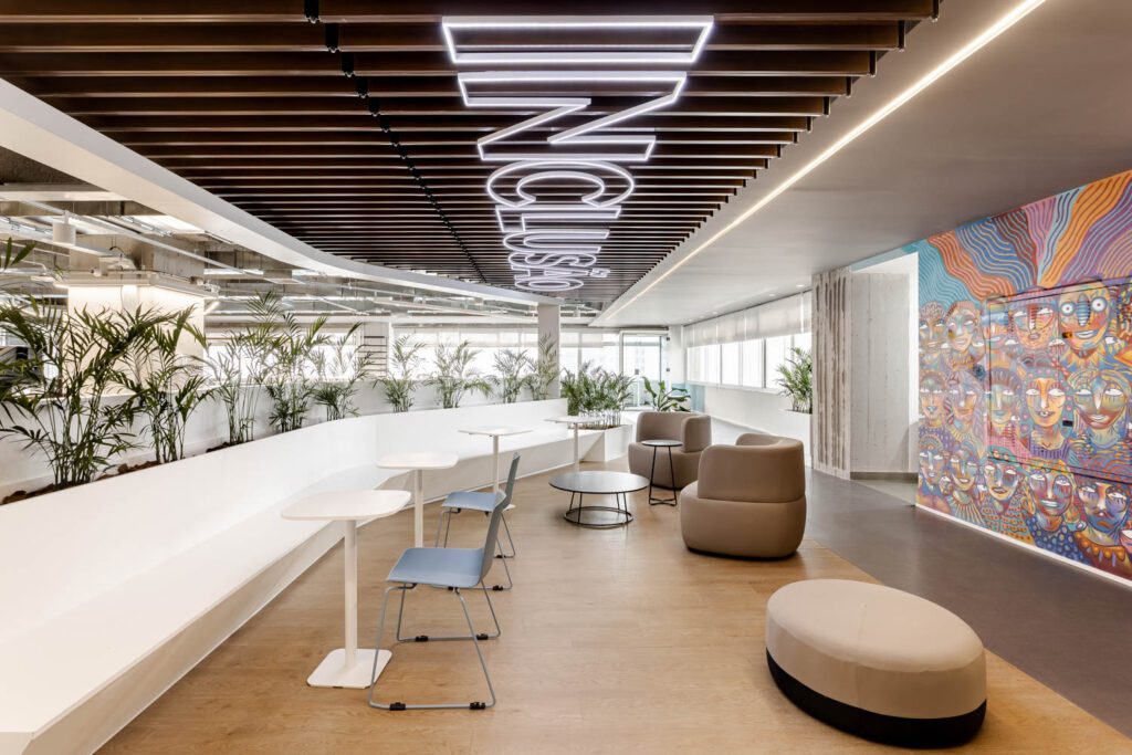 Teto臂椅和表椅由Fway聚集在餐厅