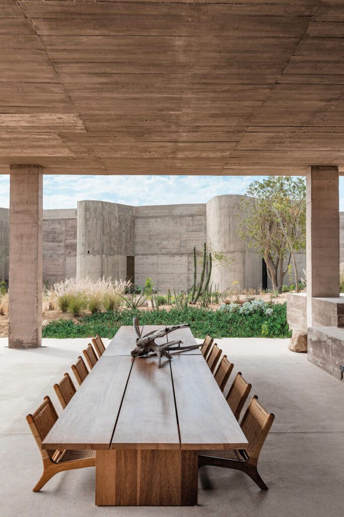 定制公共表鼓励宾客互动