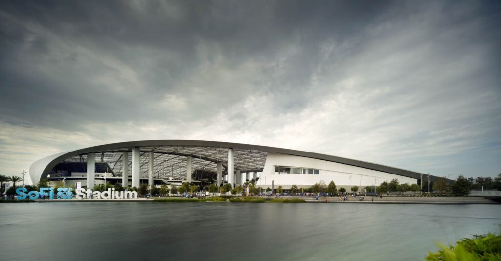 SoFi体育馆外部照片由Nic Lehux提供