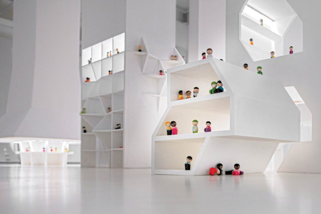 yabo appHWKNARCHITECTURE:“Shape明天:面向未来构建环境”是柏林Aeds架构论坛交互式展览,有九座16尺高塔,象征公司项目多样性程序方法,优先人际互动,并伴之以微数字邀请访问者在整个安装期间移动马科范欧尔