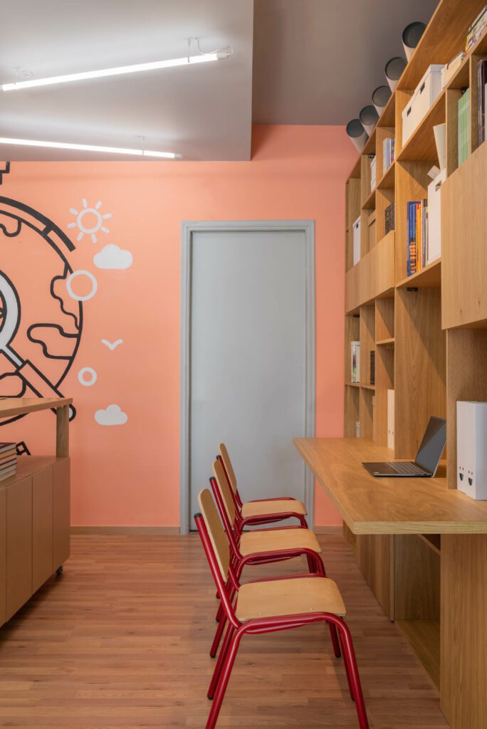 自定义bookcase提供课间课台