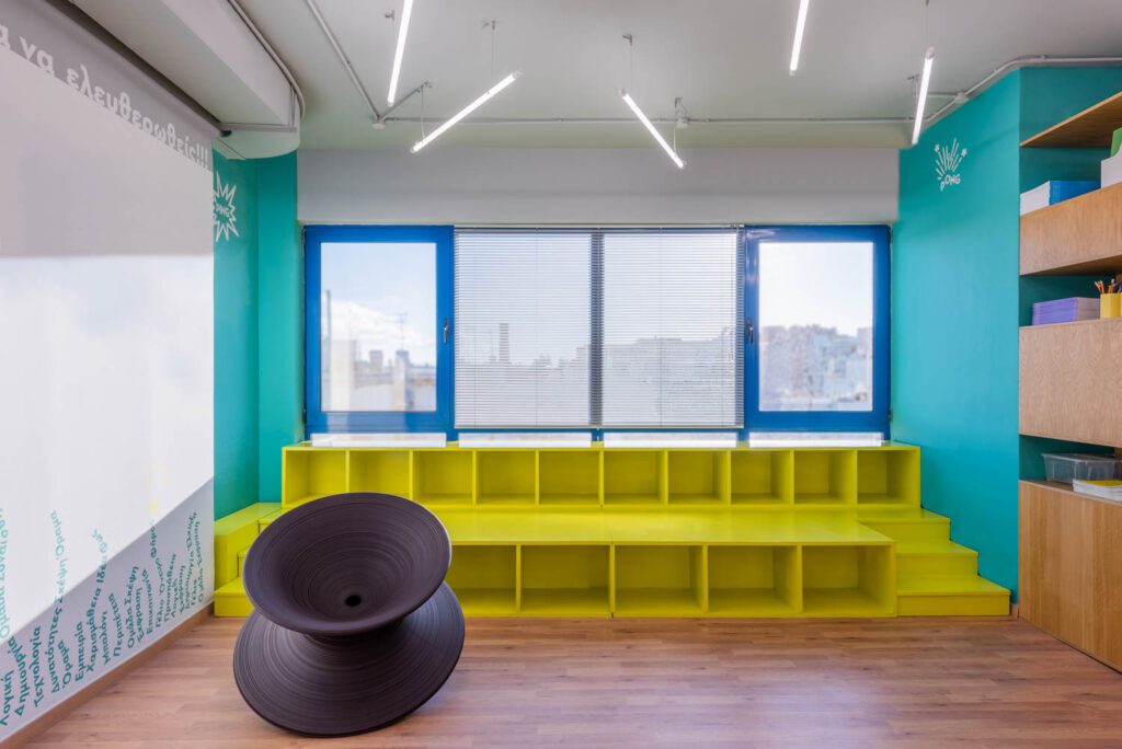 Magis凳子停靠多功能室板凳内装学生存储器