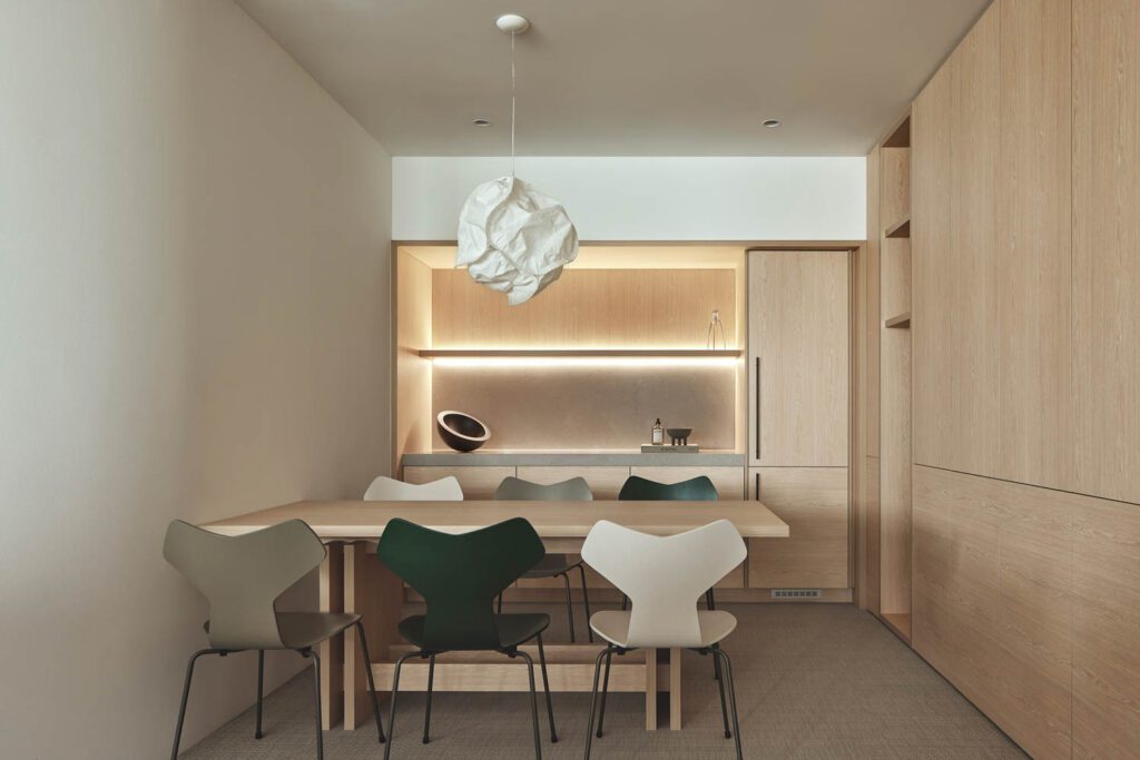 建筑师Frank Gehry悬浮云灯为Belux提供艺术感知库