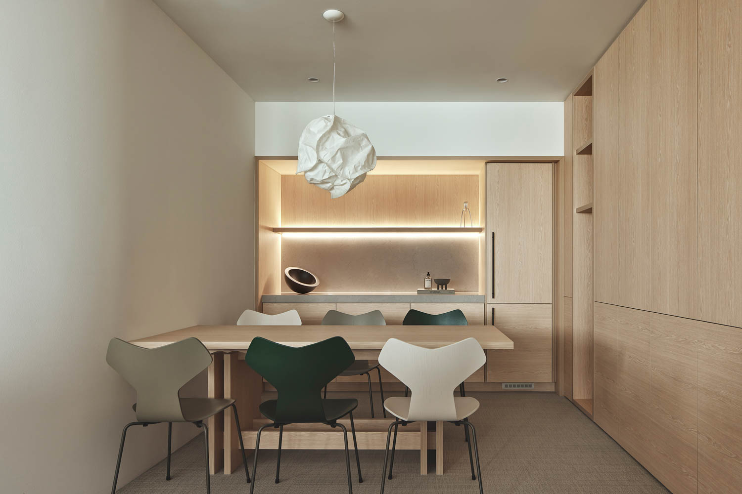 建筑师Frank Gehry悬浮云灯为Belux提供艺术感知库