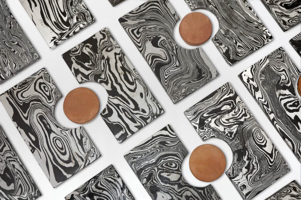 详拍黑白和棕色梯田瓦