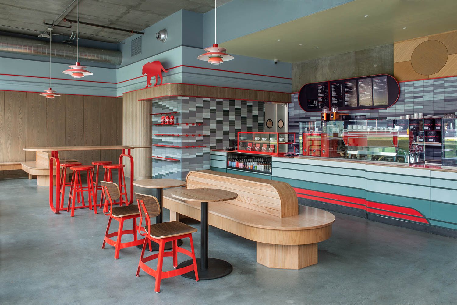 酒吧前端加宽画条 Thomas Williams委托画像由定制水泥瓦组成