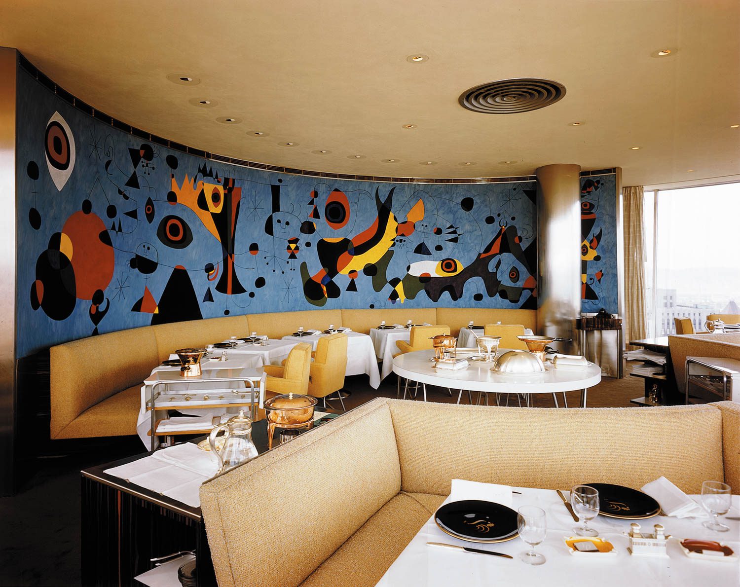 Ward Bennett和Ben Baldwin SkidmoreExces Merrill设计Cincinnati广场酒店