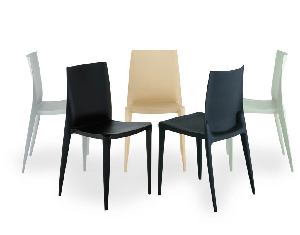 贝利尼黑奶油椅