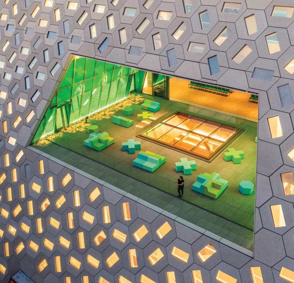 切出几何形状轮廓欧蕊Irmas馆大窗