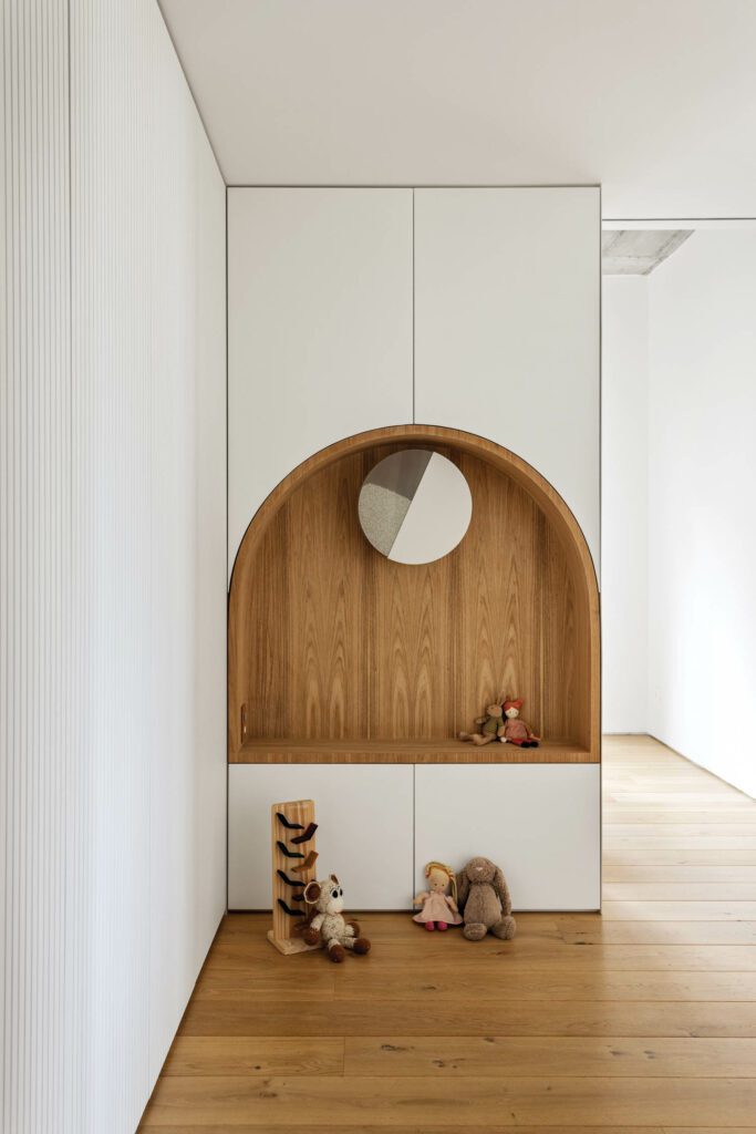 游戏室的磨坊树 富含南美木材