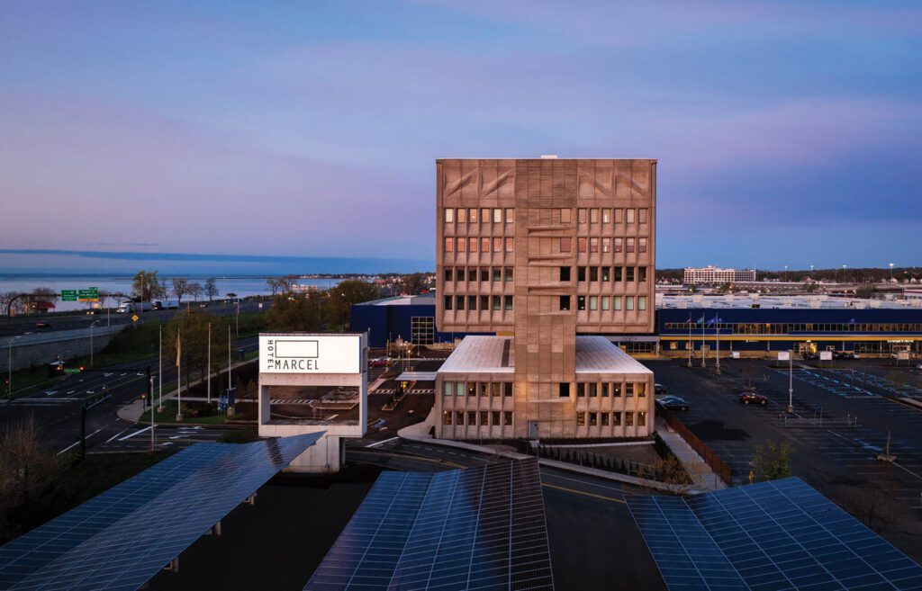 165键酒店属性的一部分是单机结构,内有7 000平方尺事件空间,以前曾安装机械