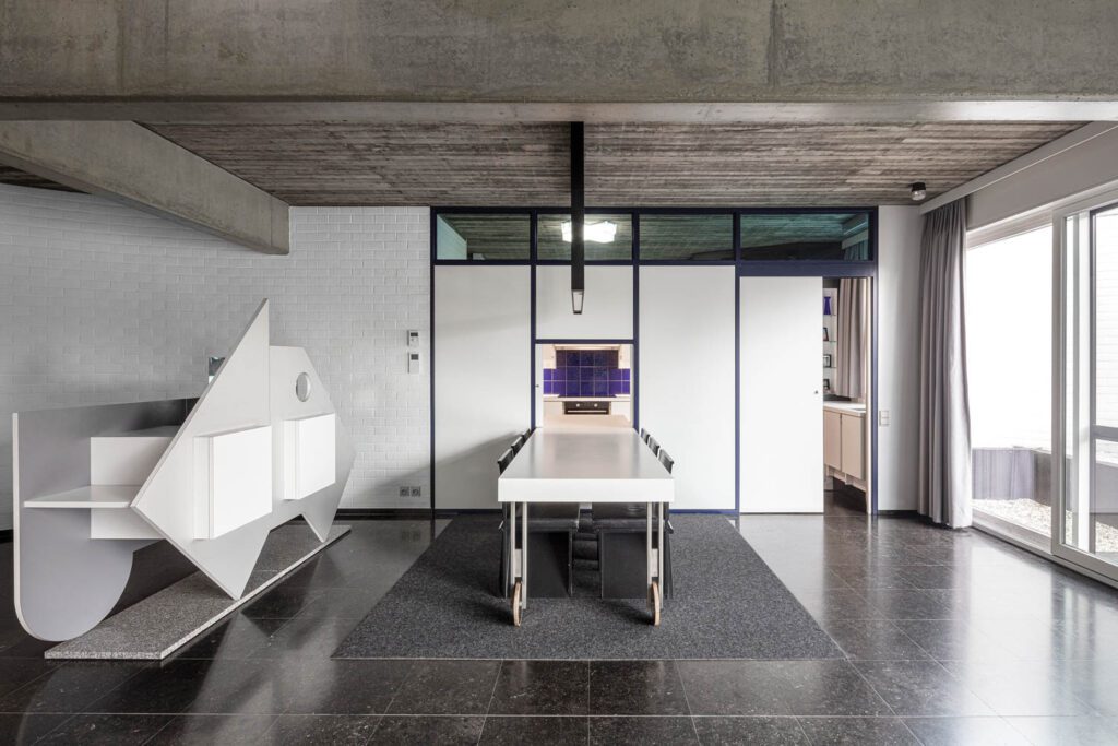 餐桌轮播 DeBruyne家具集合