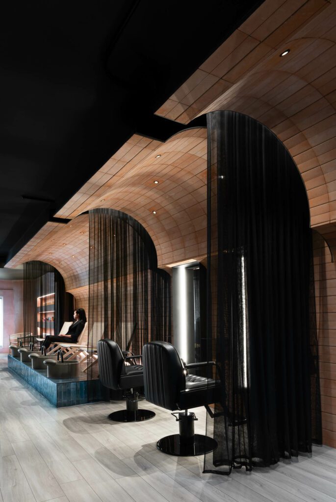 Clay瓦片叠成墙 后每个处理站