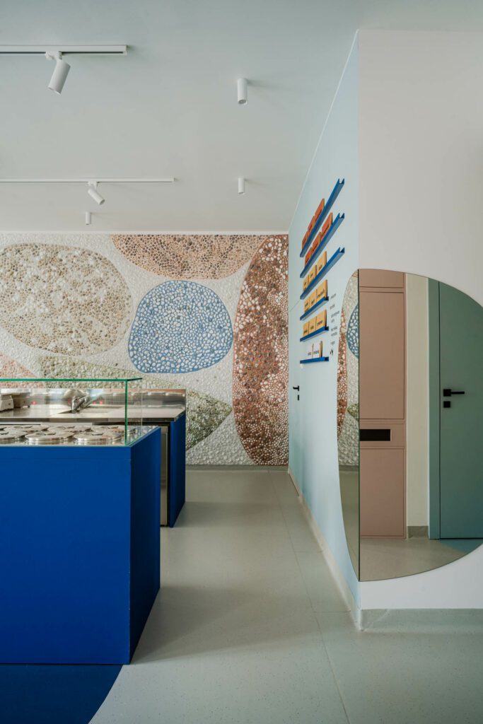 生物形态镜像破解内部墙角