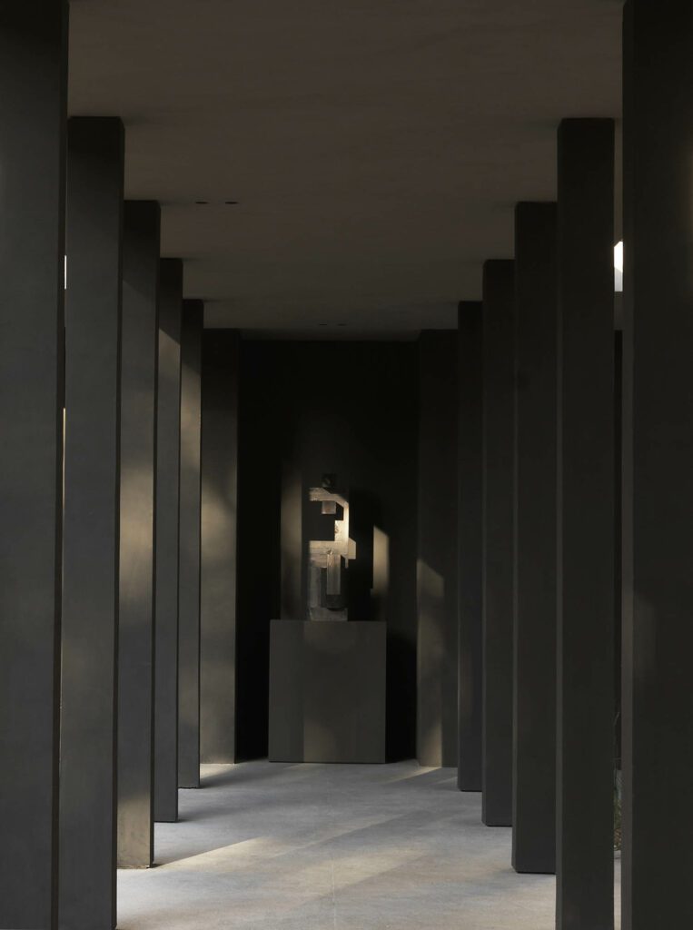 新建接收楼内嵌入提供花园视图的列式路径