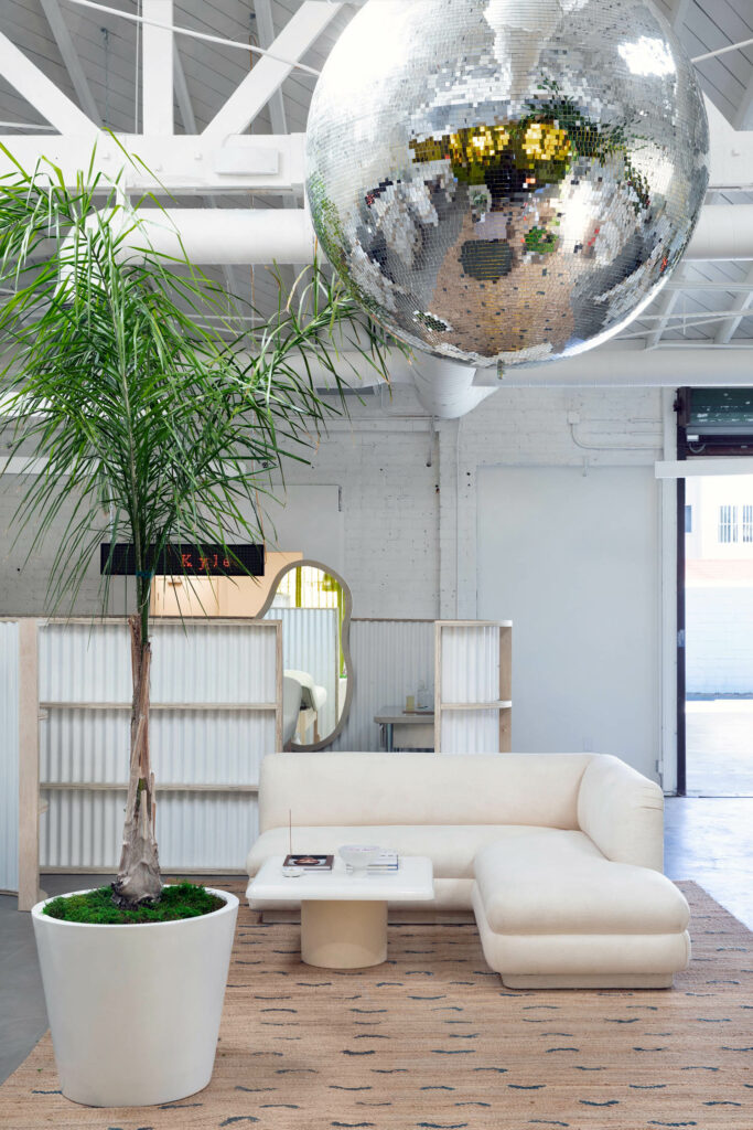 迪斯科球悬停在EphemeralTatto