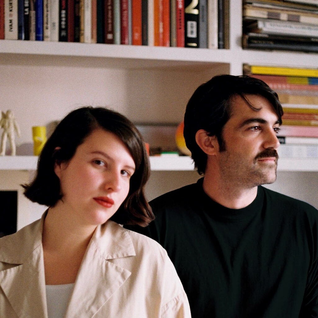 Tornasol Studio创建者前台书架