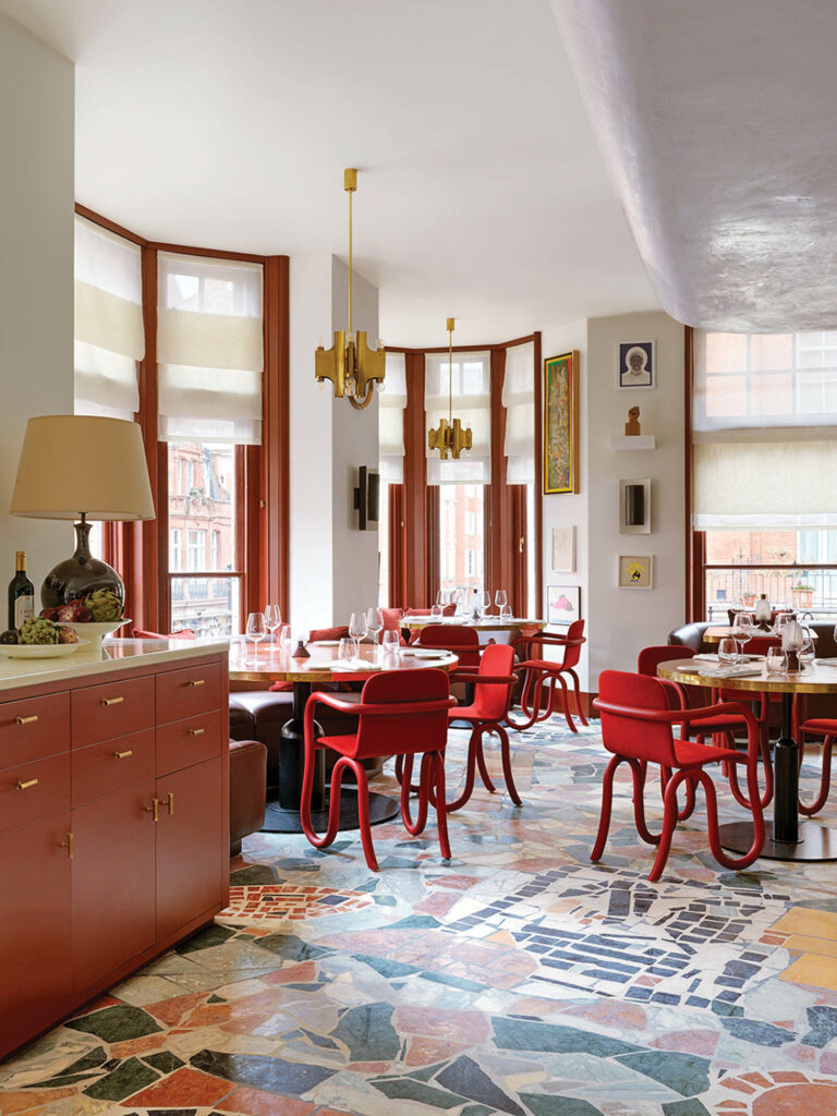 红椅子搭建山St餐厅