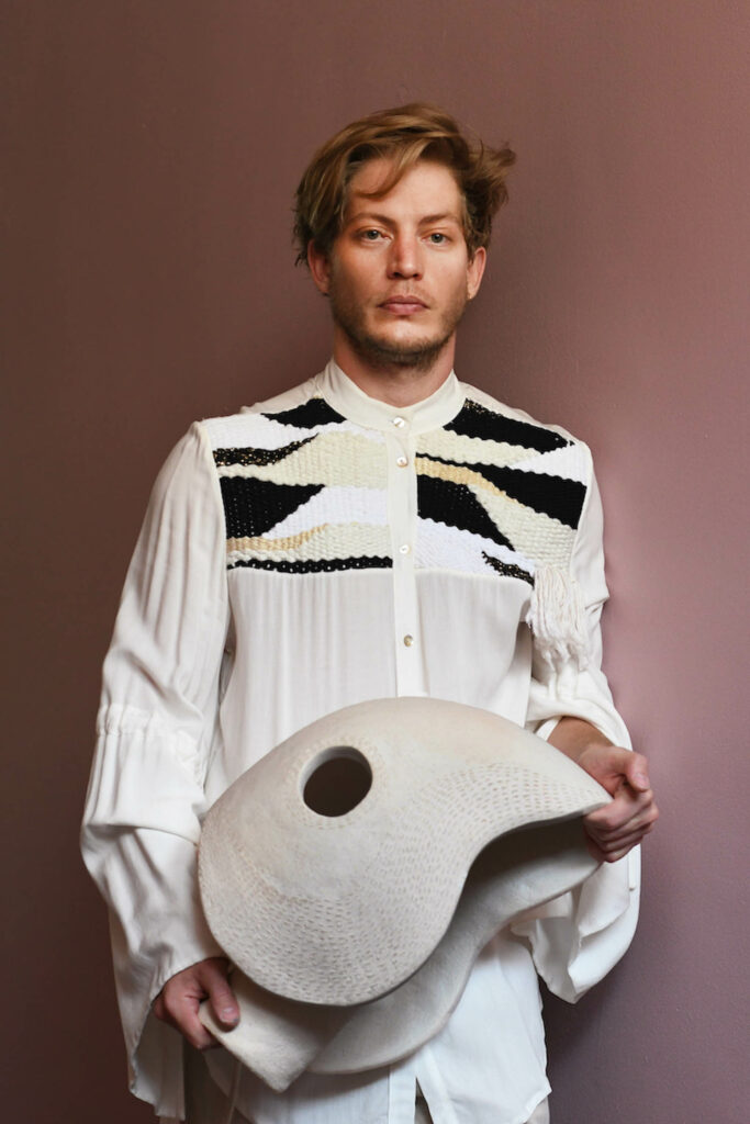 Jan Ernst收藏他的雕像