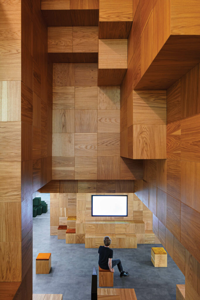 Pricefx办公室内视频休息室