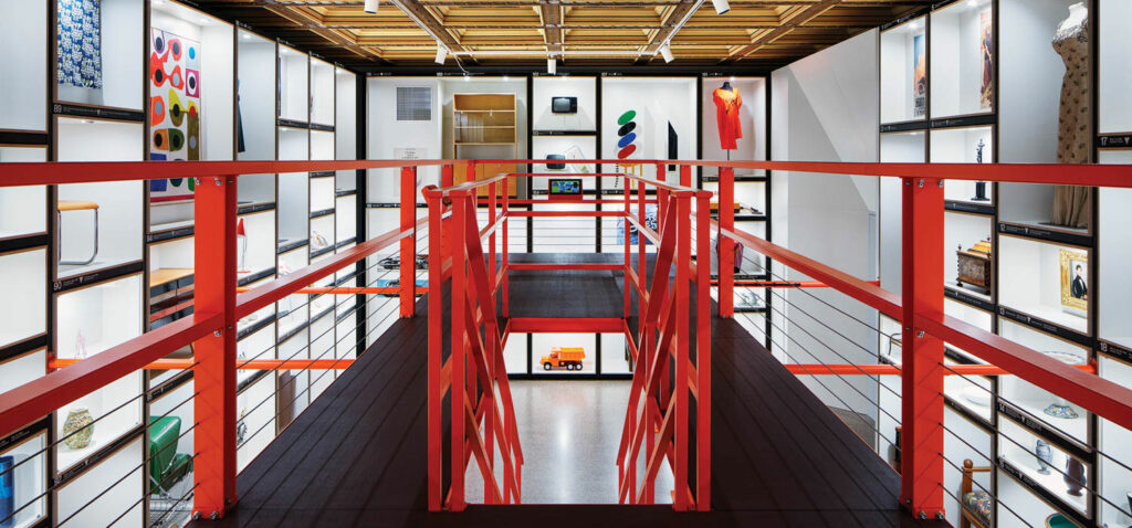 钢观光平台称洞穴,内有捷克工业设计产品视图