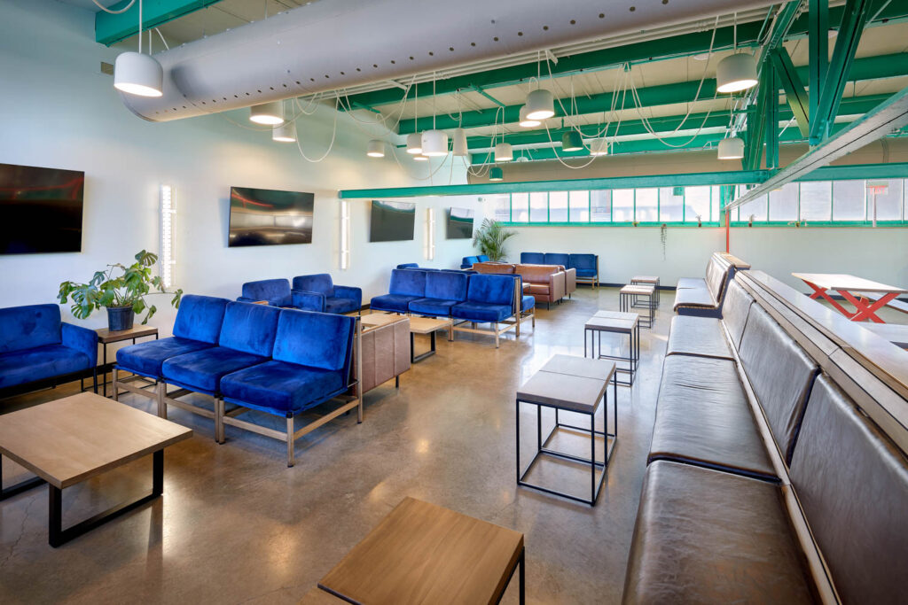 活跃蓝沙发 欢迎区匹兹堡酒厂