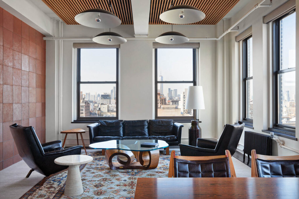 黑椅创建者办公室