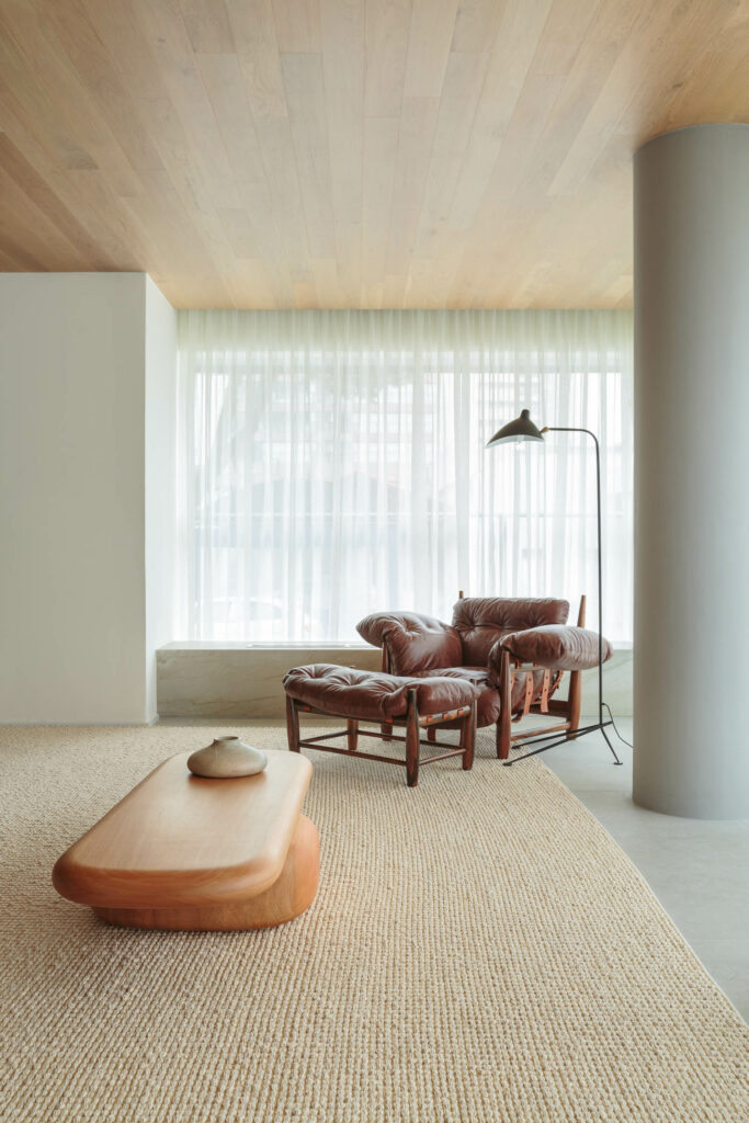 低架皮轮椅和Ottman