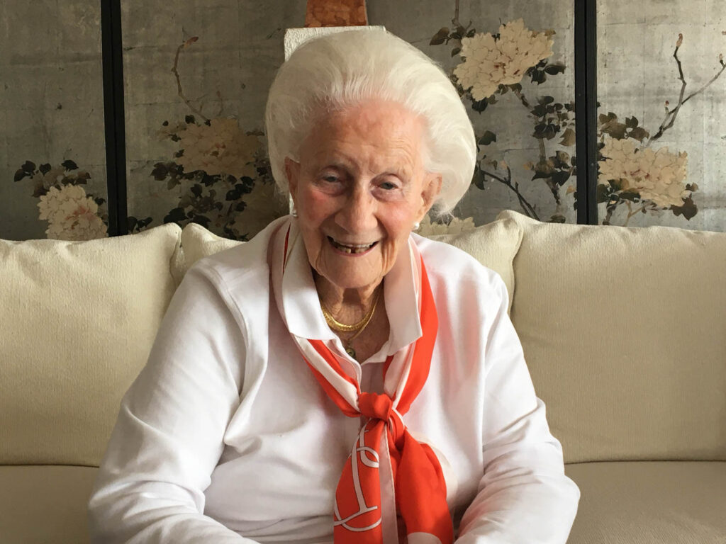 贝弗利威利斯居家Branford,CT,2020年