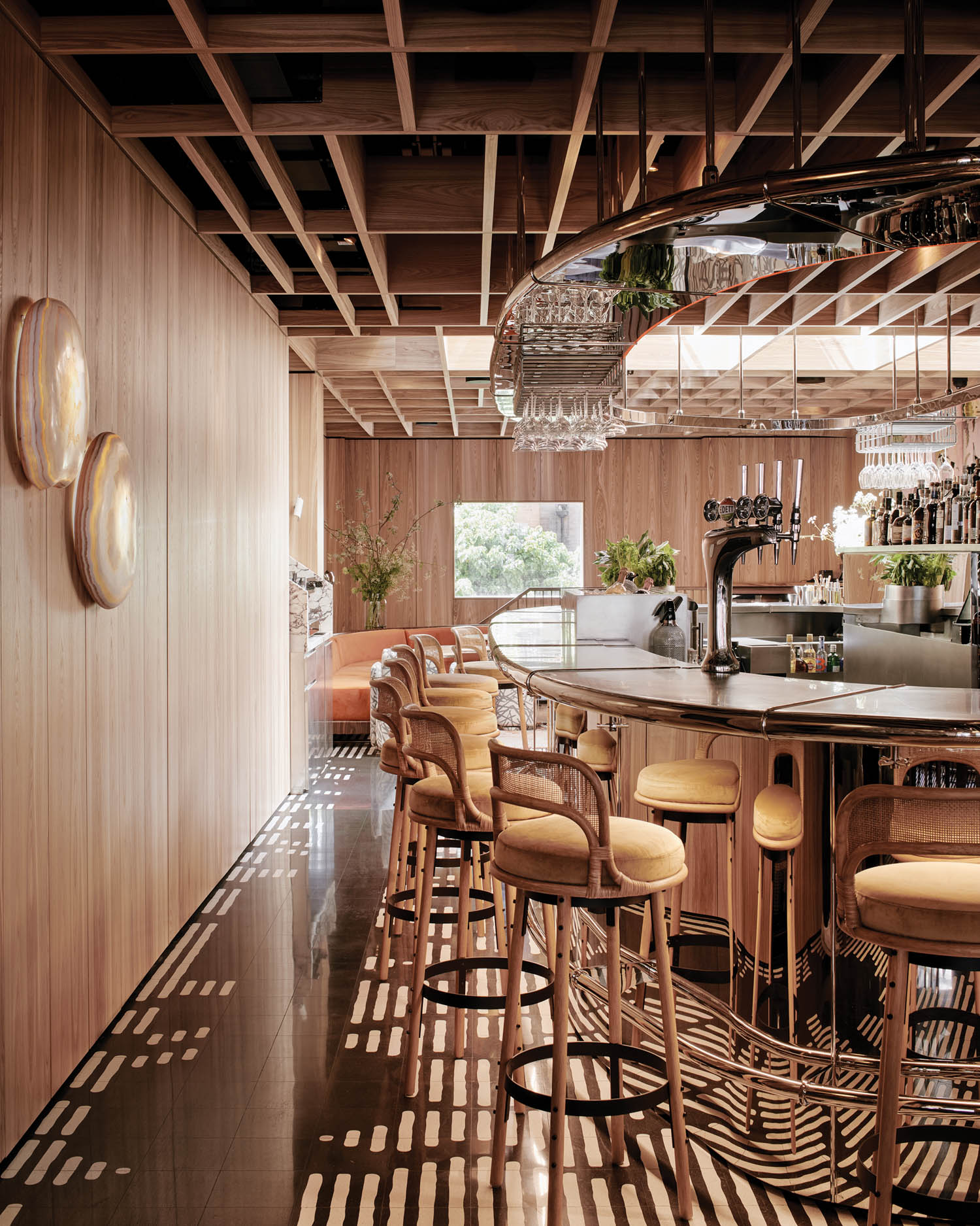 酒吧定制黑白地板板块 伦敦餐厅