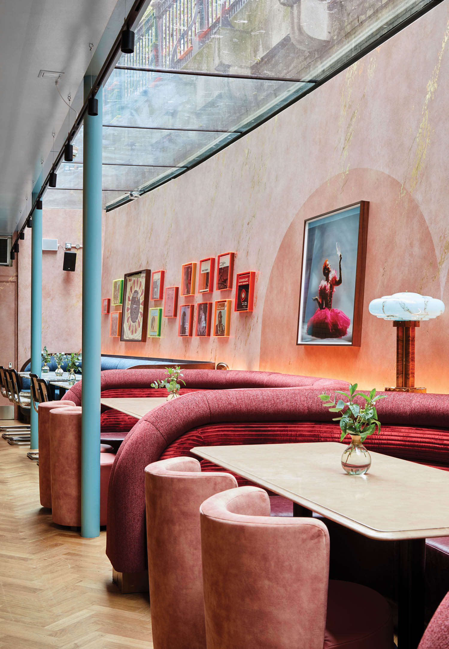 粉色皮革 天鹅绒座 鸡尾酒厅 国家画廊