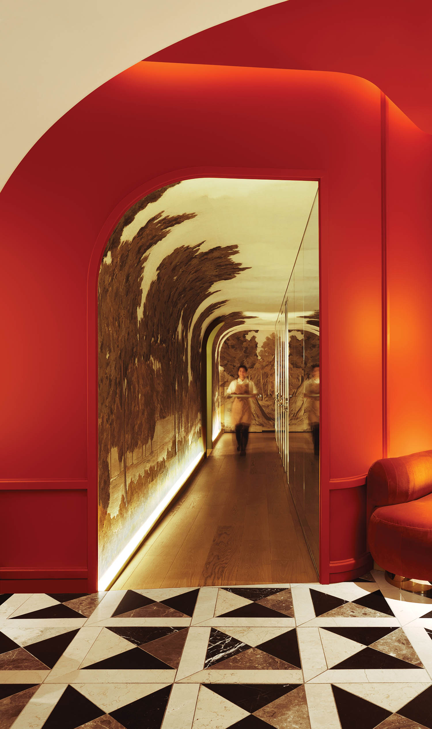 多伦多餐厅红拱门通向走廊壁画