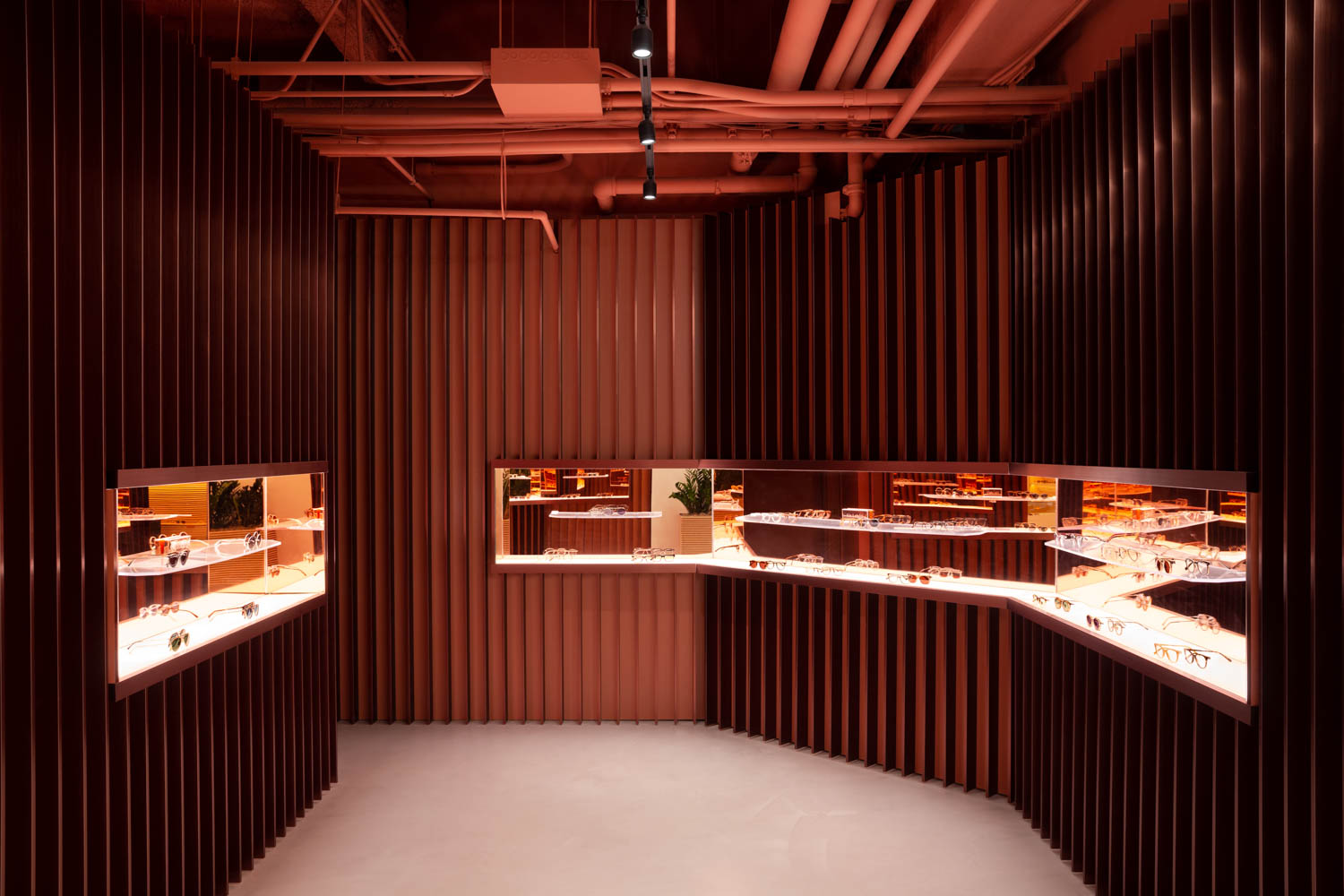 金属板形鳍与光箱嵌入