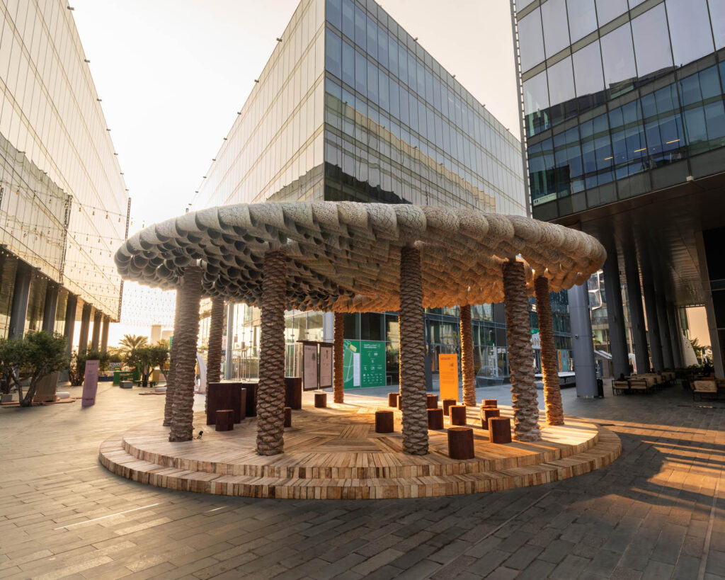 由Abdalla Almulla撰写