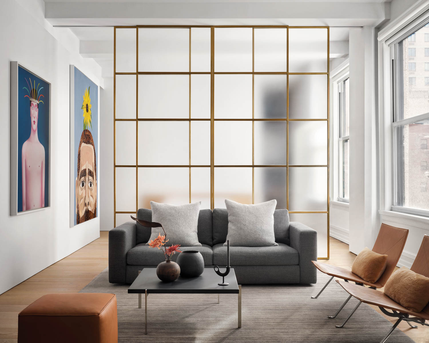 滑动玻璃板起居室灰沙发