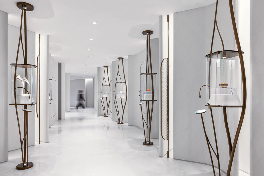 白走廊香水展示