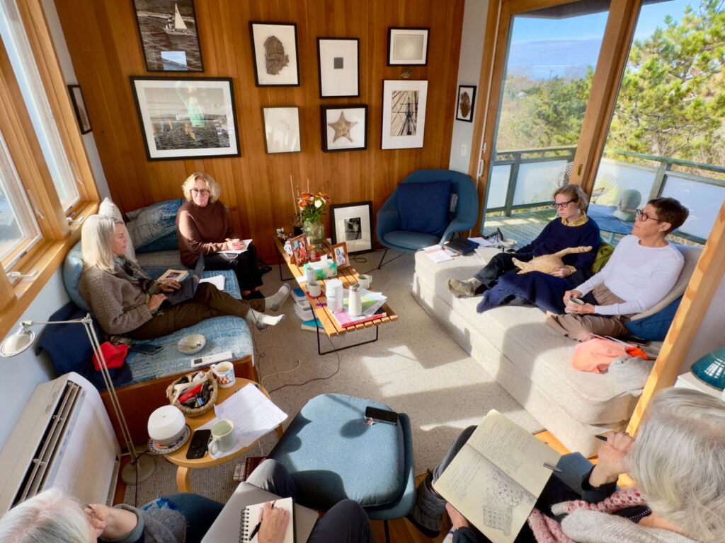 旁听者圈静默后退